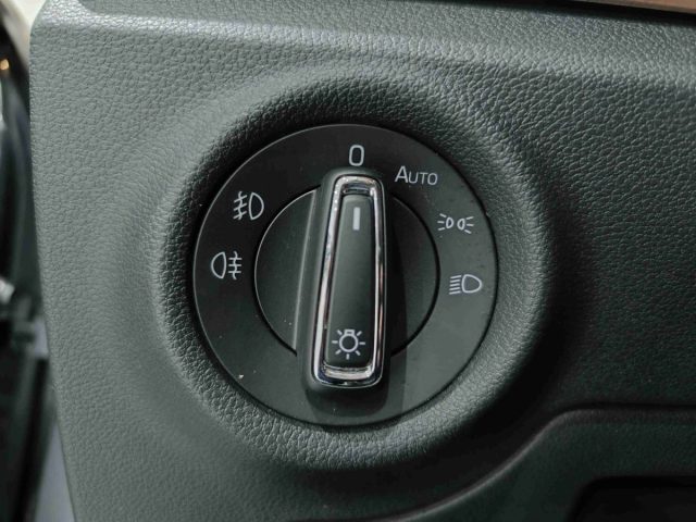 SKODA Kamiq usata, con Bracciolo