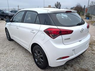 HYUNDAI i20 usata, con Airbag laterali