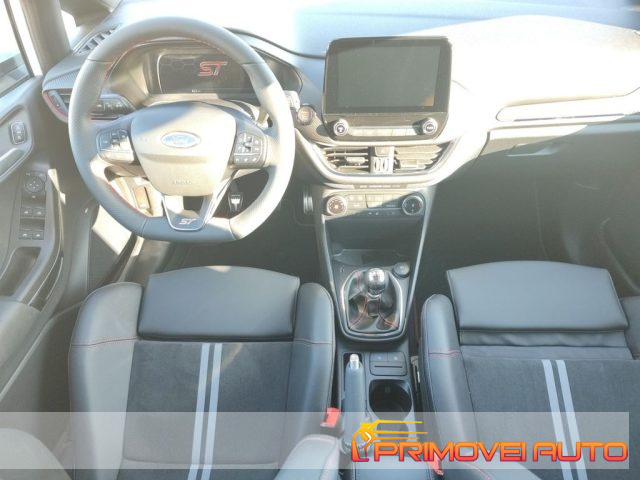 FORD Fiesta usata, con ABS