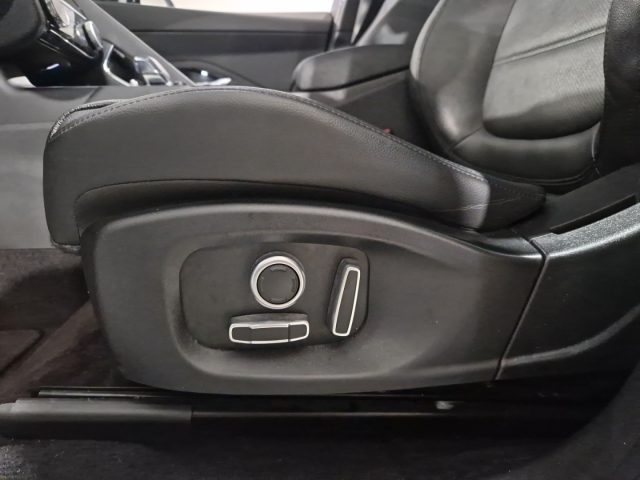 JAGUAR E-Pace usata, con Volante in pelle