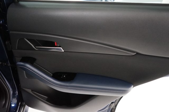 MAZDA CX-30 usata, con Riconoscimento dei segnali stradali