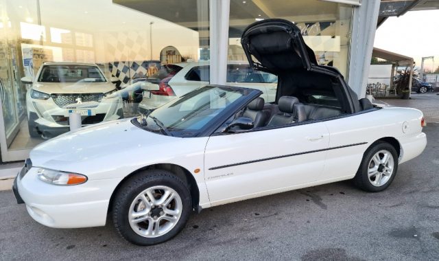 CHRYSLER Stratus usata, con Autoradio