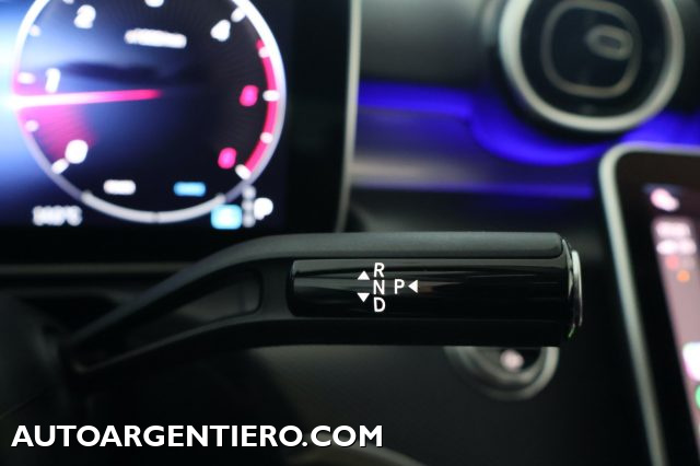 MERCEDES-BENZ C 200 usata, con Fari LED