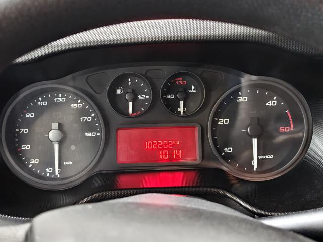 IVECO Daily usata, con Bluetooth