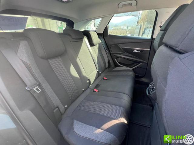 PEUGEOT 3008 usata, con Park Distance Control