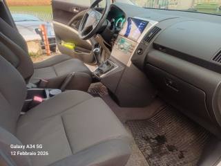 TOYOTA Corolla Verso usata, con Autoradio