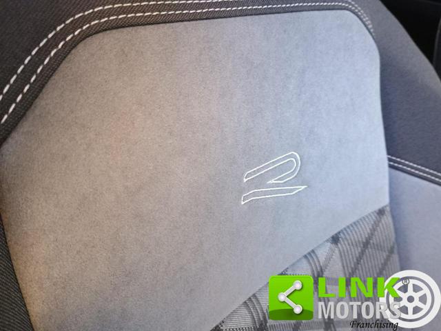 VOLKSWAGEN Taigo usata, con Sensori di parcheggio posteriori