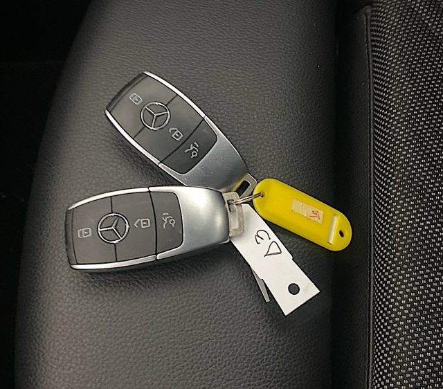 MERCEDES-BENZ B 180 usata, con Autoradio digitale