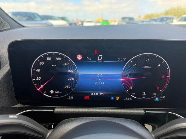 MERCEDES-BENZ GLA 200 usata, con Tettuccio apribile