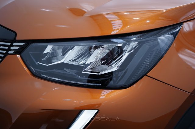 PEUGEOT 2008 usata, con Vivavoce