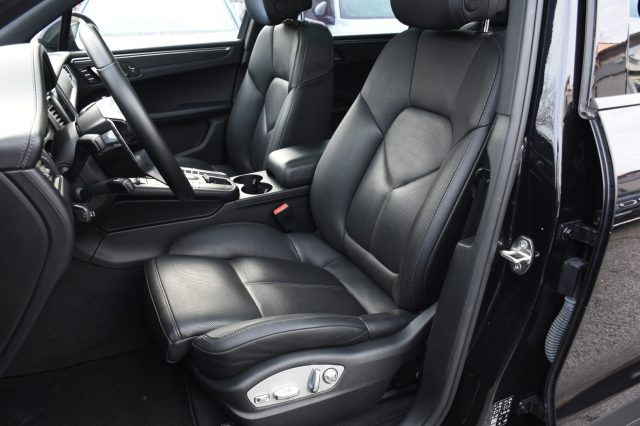 PORSCHE Macan usata, con Boardcomputer