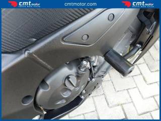YAMAHA FZ8 usata 9