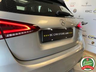 MERCEDES-BENZ A 180 usata, con Fari LED