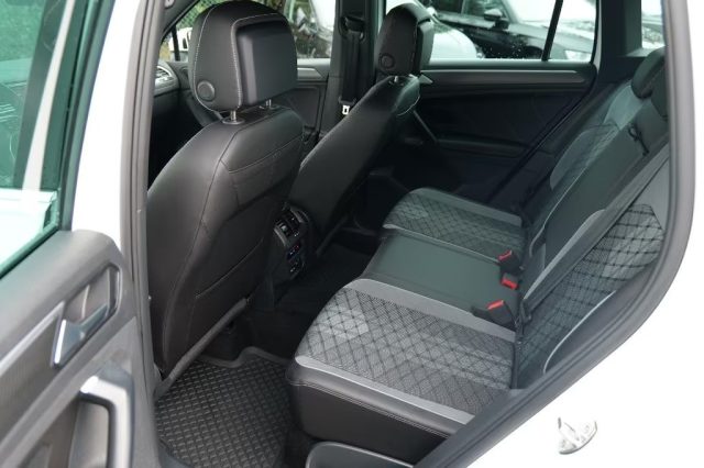 VOLKSWAGEN Tiguan usata, con USB