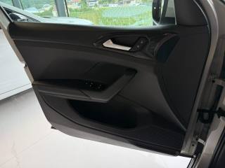 VOLKSWAGEN T-Cross usata, con Autoradio