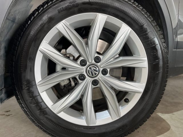 VOLKSWAGEN Tiguan usata, con USB