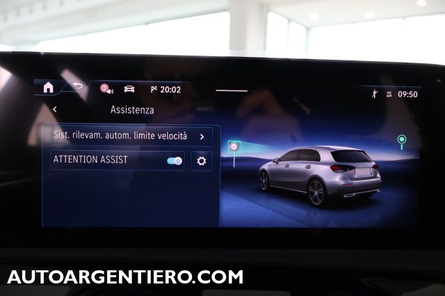 MERCEDES-BENZ A 180 usata, con Luci diurne LED