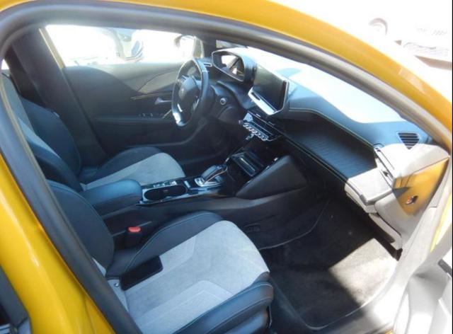 PEUGEOT 208 usata, con Autoradio