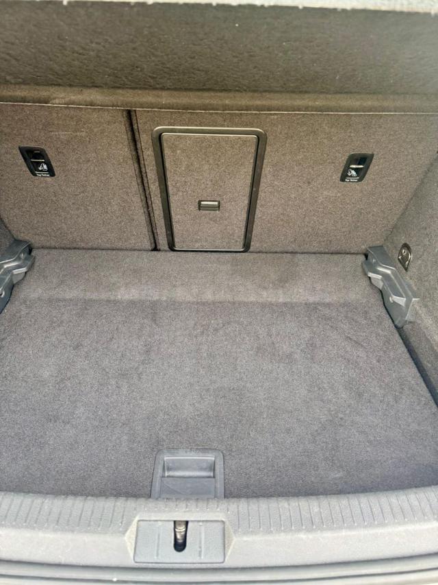 VOLKSWAGEN Golf usata, con Climatizzatore