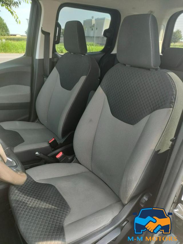 FORD Tourneo Courier usata, con Park Distance Control