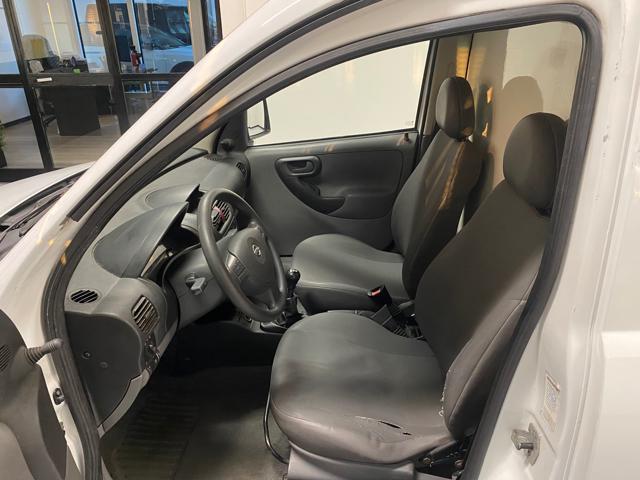 OPEL Combo usata, con Autoradio digitale