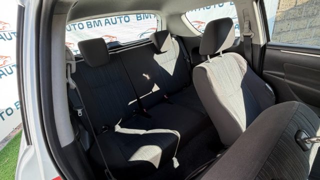 SUZUKI Swift usata, con Autoradio