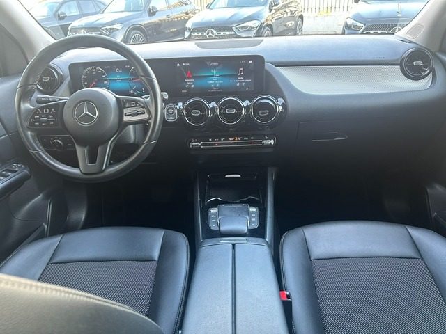 MERCEDES-BENZ GLA 200 usata, con Autoradio