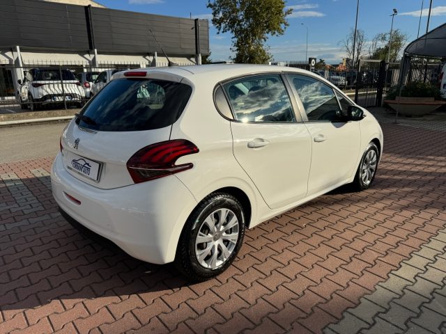 PEUGEOT 208 usata, con Boardcomputer