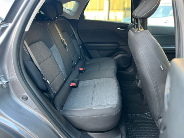 RENAULT Captur usata, con Fari LED