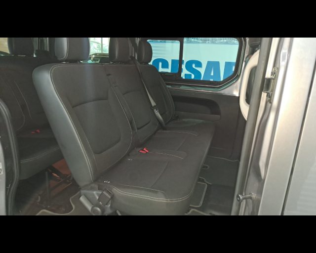 RENAULT Trafic usata 25