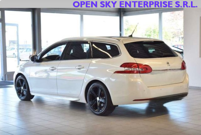 PEUGEOT 308 usata, con Autoradio