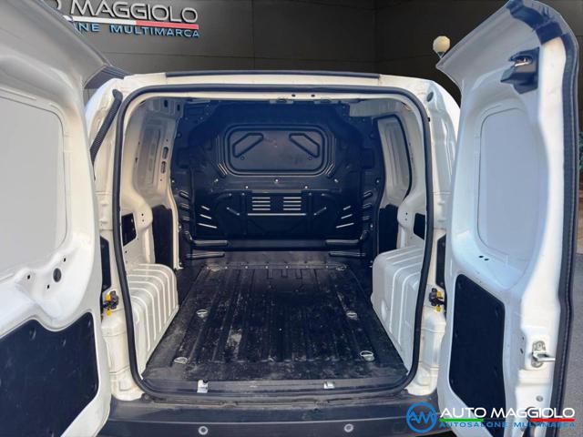 FIAT Fiorino usata, con Park Distance Control