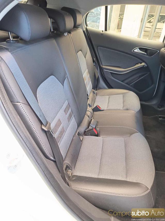 MERCEDES-BENZ GLA 200 usata 25