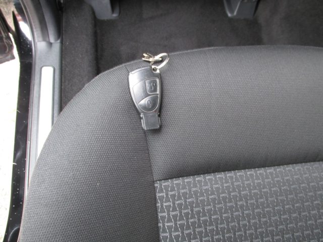 MERCEDES-BENZ B 180 usata 32