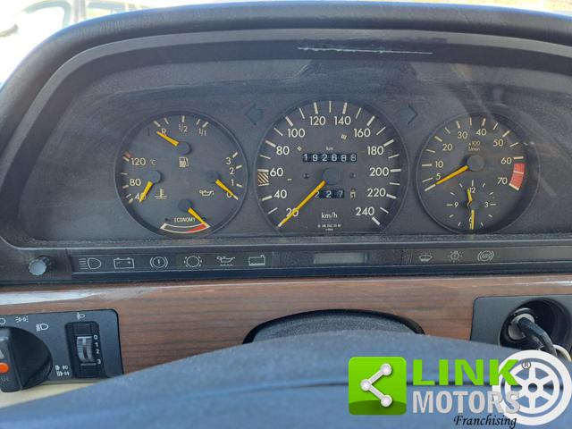 MERCEDES-BENZ 300 usata 50