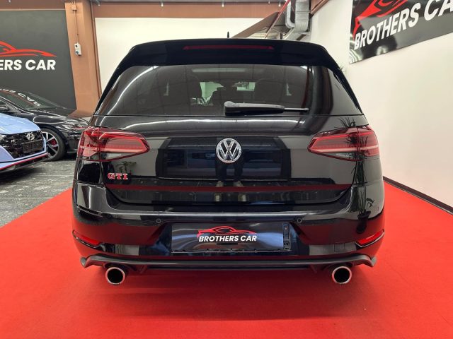 VOLKSWAGEN Golf GTI usata, con Autoradio