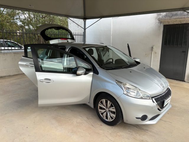 PEUGEOT 208 usata, con Sensore di luce