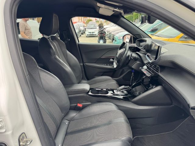 PEUGEOT 2008 usata, con Volante in pelle