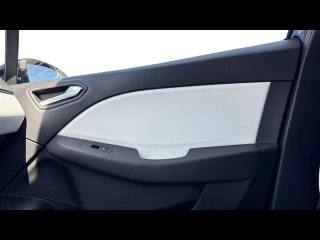 RENAULT Clio usata, con Volante in pelle