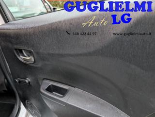 TOYOTA Yaris usata 26