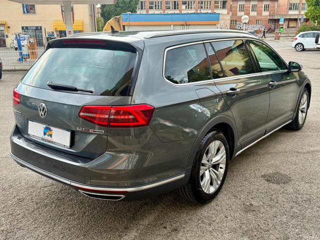 VOLKSWAGEN Passat usata, con Volante in pelle