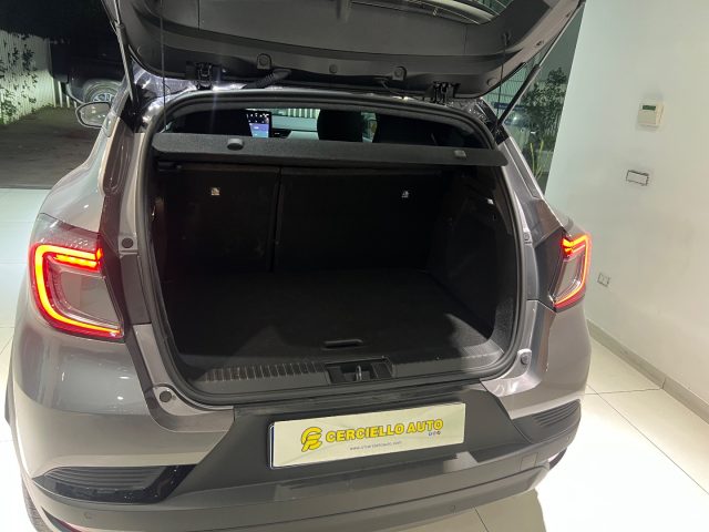 RENAULT Captur usata, con USB