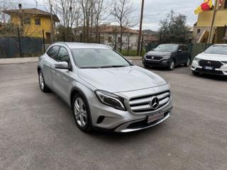 MERCEDES-BENZ GLA 200 d Automatic Premium