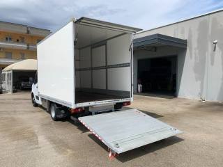 RENAULT Master usata, con Autoradio digitale
