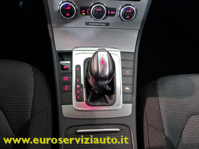 VOLKSWAGEN Passat usata, con Specchietti laterali elettrici
