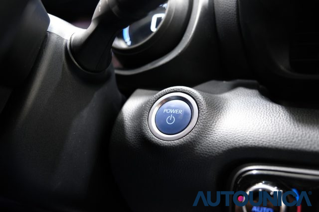 TOYOTA Yaris usata, con Specchietti laterali elettrici