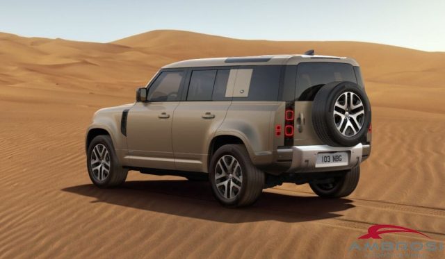 LAND ROVER Defender usata 3