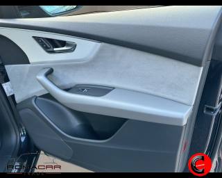 AUDI Q8 usata, con Autoradio digitale