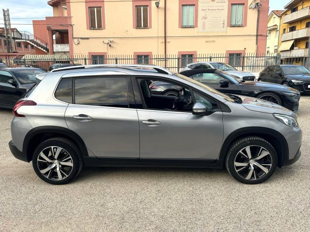 PEUGEOT 2008 usata, con Controllo automatico clima