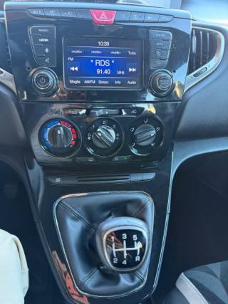 LANCIA Ypsilon usata, con Autoradio